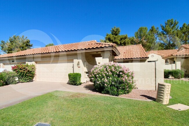 Building Photo - 970 E Chilton Dr