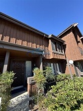 Building Photo - 1206 Westmont Dr