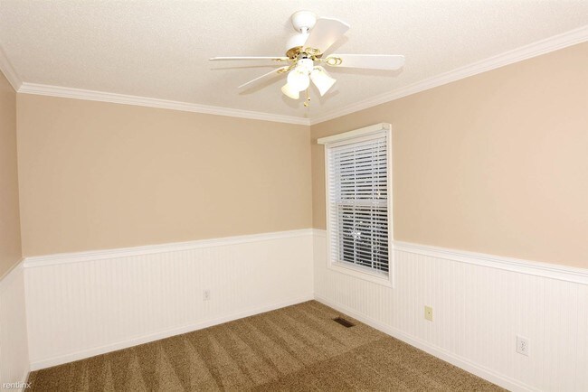 Building Photo - 4 br, 2 bath House - 12 Oak Crest Court