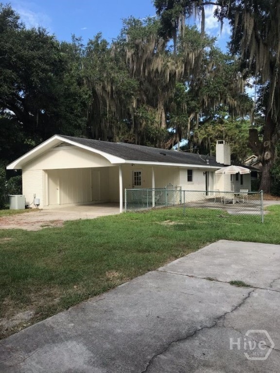 Building Photo - 17 Piney Point Rd