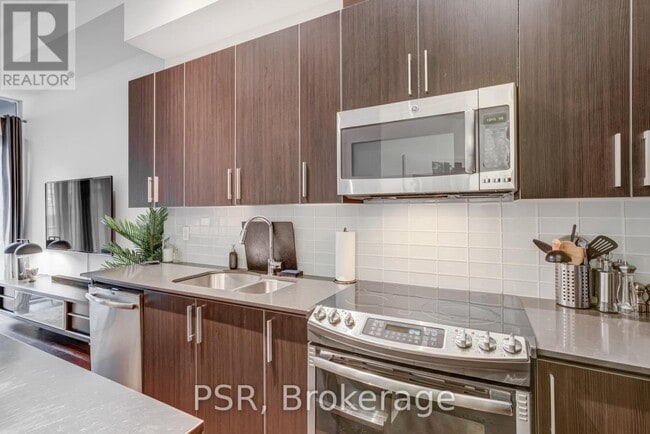 Building Photo - 20 Bruyeres Mews