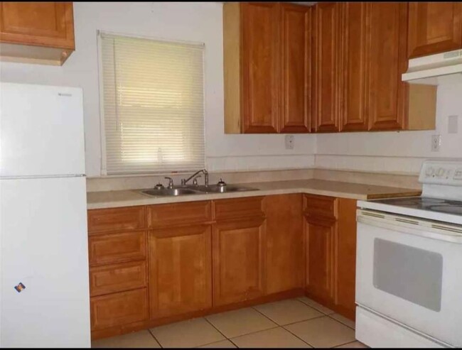 Building Photo - 8328 Osborn Dr