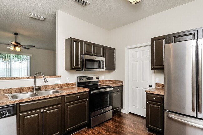 Foto del edificio - 1806 Eagle Pines Circle