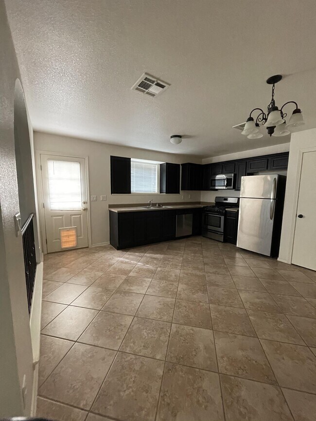 Building Photo - 4825 Ramon Vega