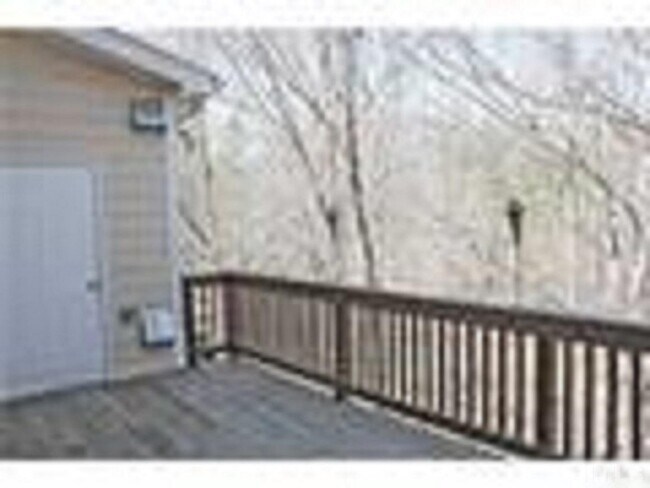 Building Photo - 135 Lanigan Pl