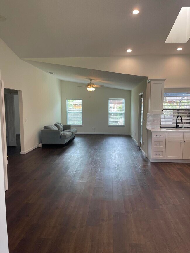 Foto del edificio - 1625 SW Diamond St