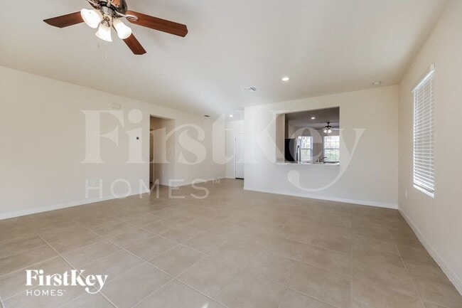 Foto del edificio - 1021 Anza Ave