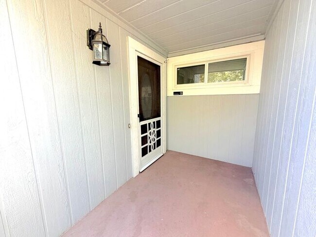Building Photo - Sparks Two-story House - Cul-de-Sac (Reed HS, Mendive MS, Diedrichsen ES)