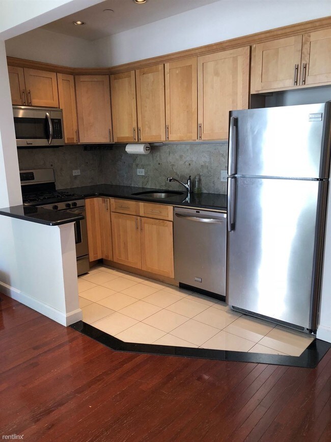 Building Photo - 1 br, 1 bath Apartment - 2647 28th St