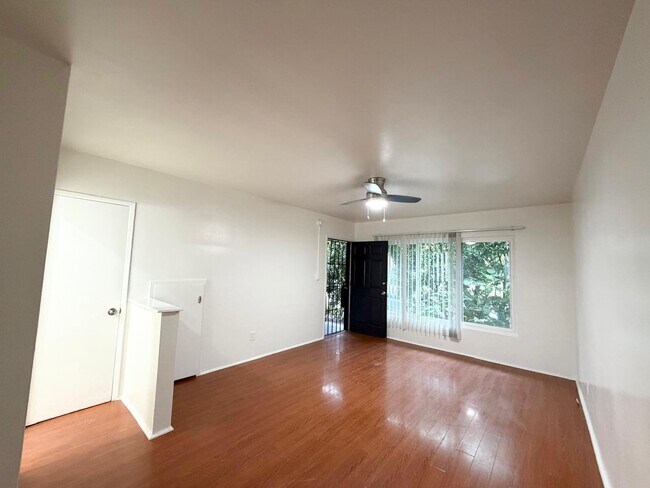 Foto del edificio - 4800 Beverly Blvd