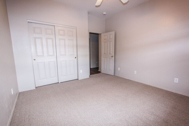 Building Photo - MOVE IN SPECIAL - 3 Bedroom Home in Quailwood