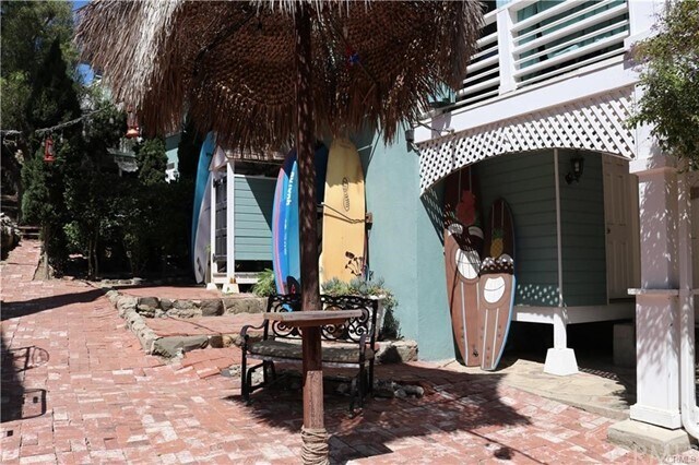 Foto del edificio - 765 Cliff Dr