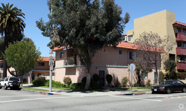 Primary Photo - 304 Temple Avenue