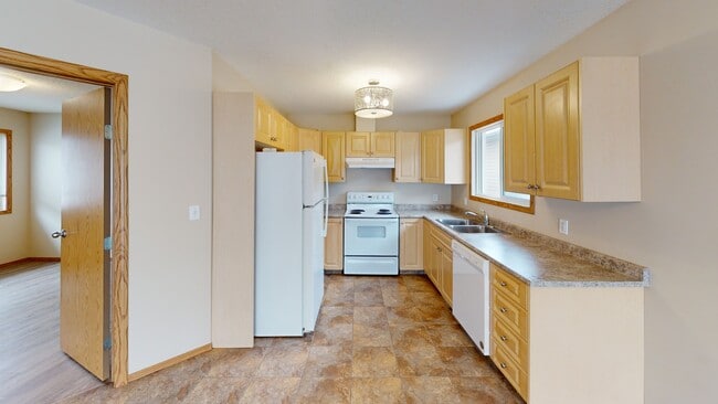Building Photo - 9911-99109 109 Ave