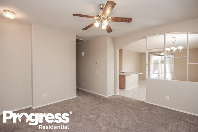 Building Photo - 11170 W Holly St