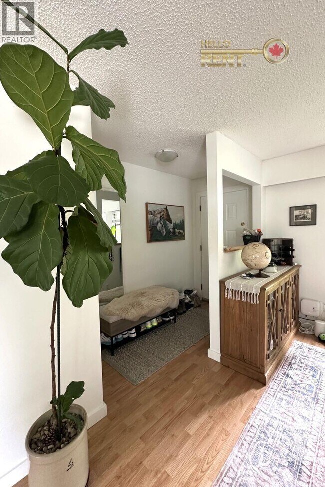 Photo du bâtiment - 232 E 17th St