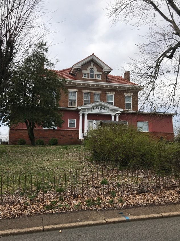 Primary Photo - 3000 W Maryland St