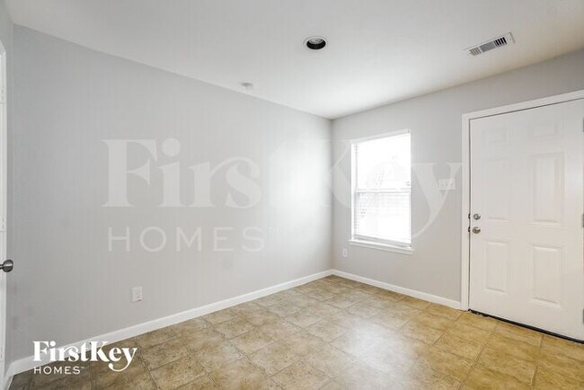 Foto del edificio - 15315 Harris Canyon Lane