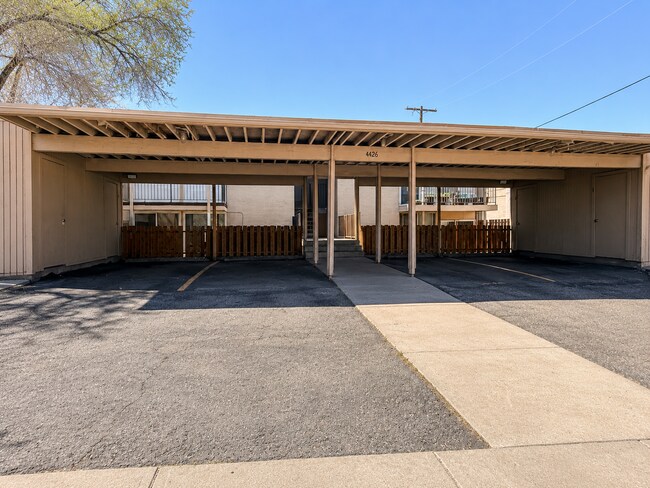 Foto del edificio - 4426 S Rosehaven Ct