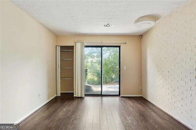 Building Photo - 76 Sandalwood Cir