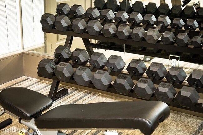 Foto del edificio - 3 br, 2 bath Condo - 331 Forest Center Dr ...