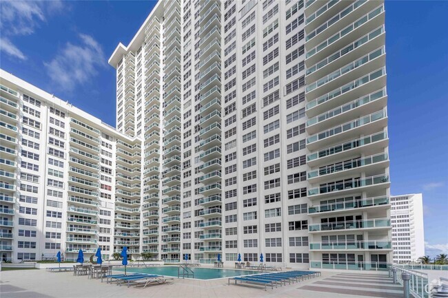 Building Photo - 3900 Galt Ocean Dr