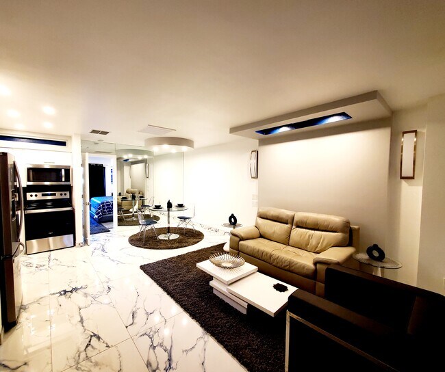 Building Photo - 470 S Calle Encilia