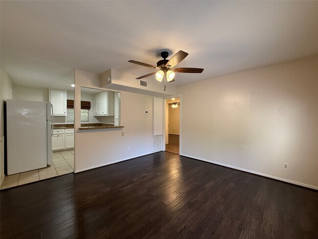 Foto del edificio - 1320 Heights Blvd
