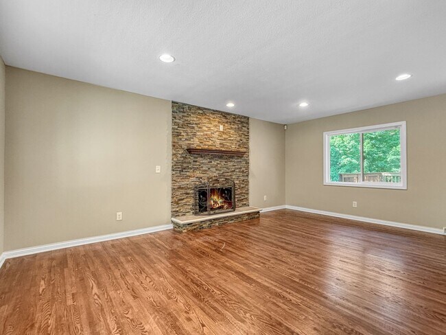Building Photo - 3936 Avondale St