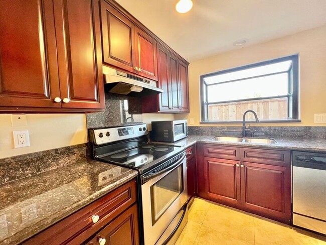 Building Photo - 4783 Hawley Blvd