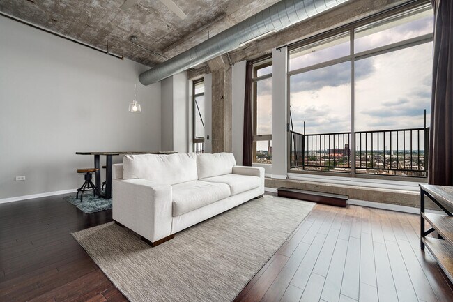 Foto del edificio - 1550 S Blue Island Ave