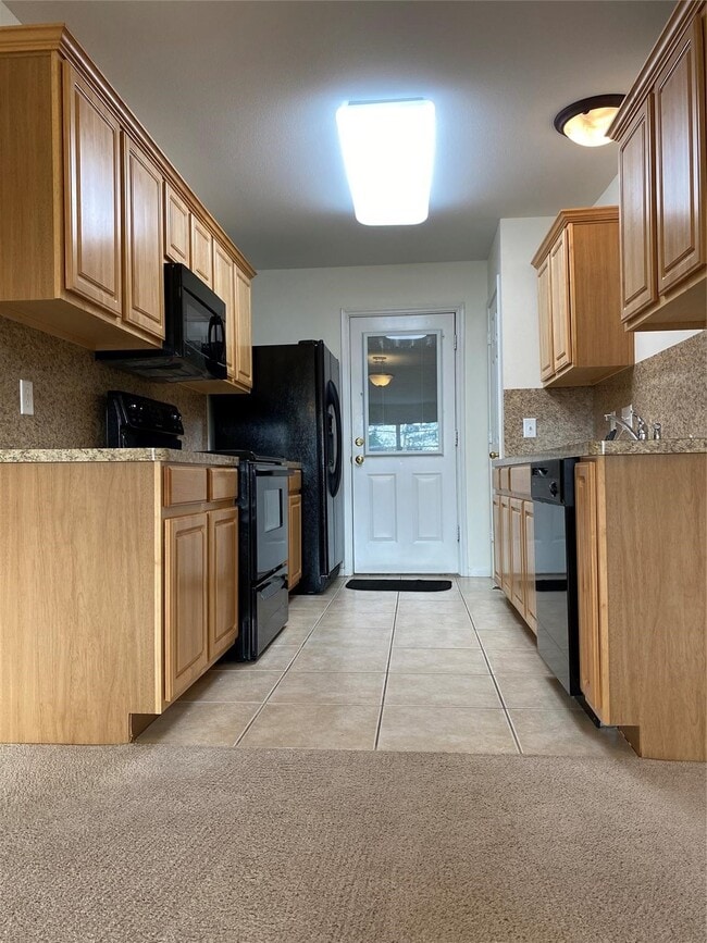 Building Photo - 11905 Algonquin Dr