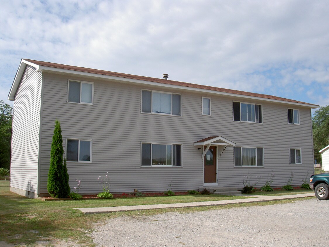 Primary Photo - 4996 W Main St