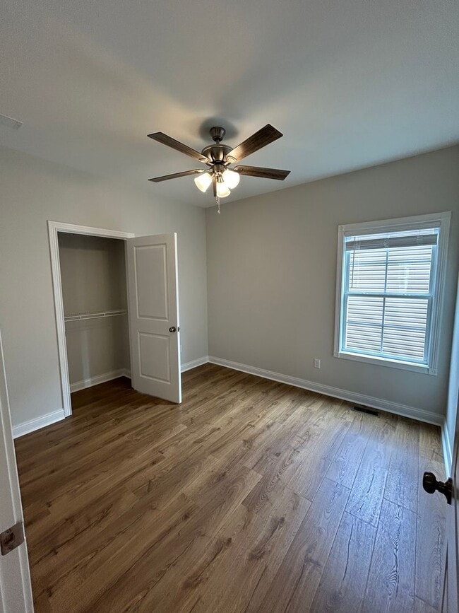 Building Photo - 5398 Peony Dr