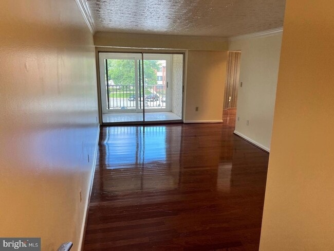 Photo - 7927 Mandan Rd Apartment