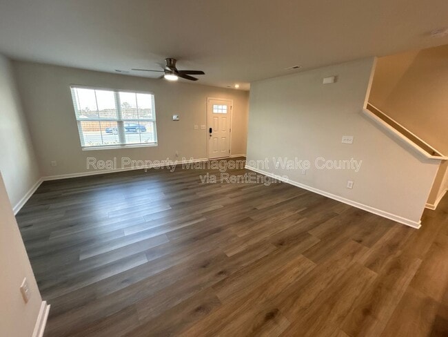 Foto del edificio - 262 Hunting Wood Dr