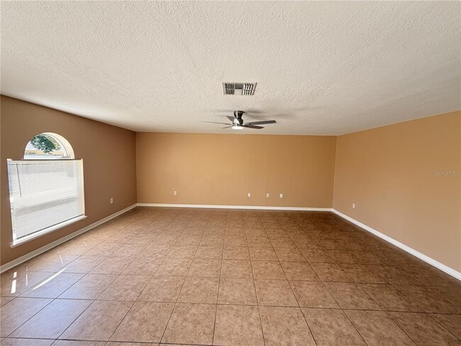 Building Photo - 4 Princess Geraldine Pl