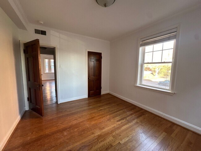 Foto del edificio - Hanley Road Apartments