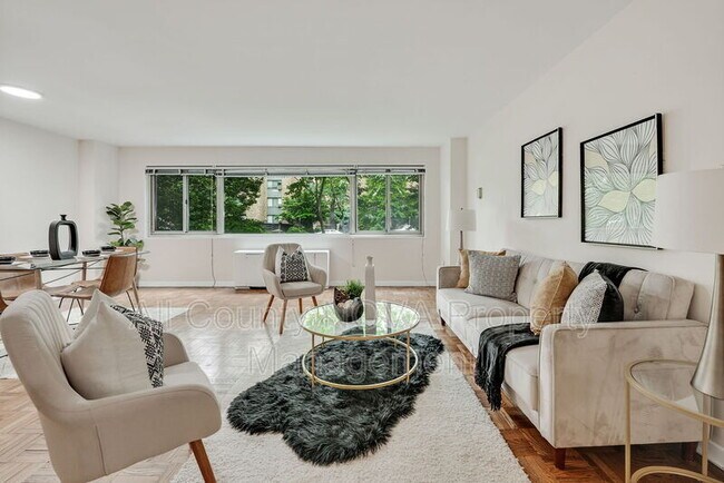 Foto del edificio - 4600 Connecticut Ave NW