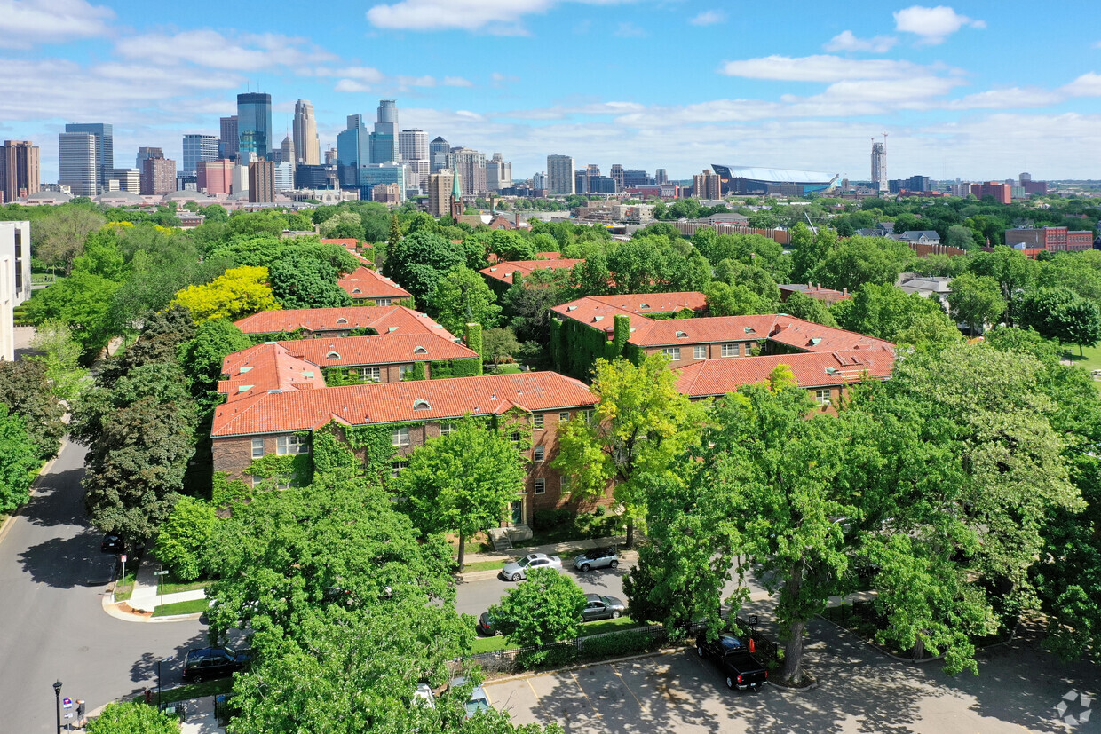 Primary Photo - Fair Oaks Apartment Homes