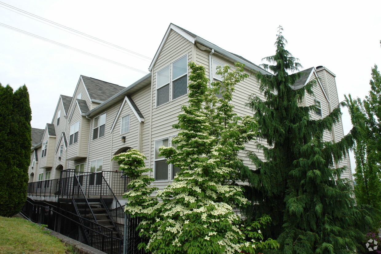 Foto del edificio - Hoodview Apartments