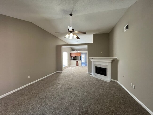 Building Photo - Renovated 3 Bedroom 2 Bath Home with 2 Car...