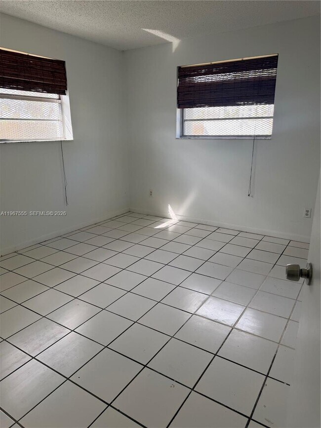 Foto del edificio - 28150 SW 153rd Ave