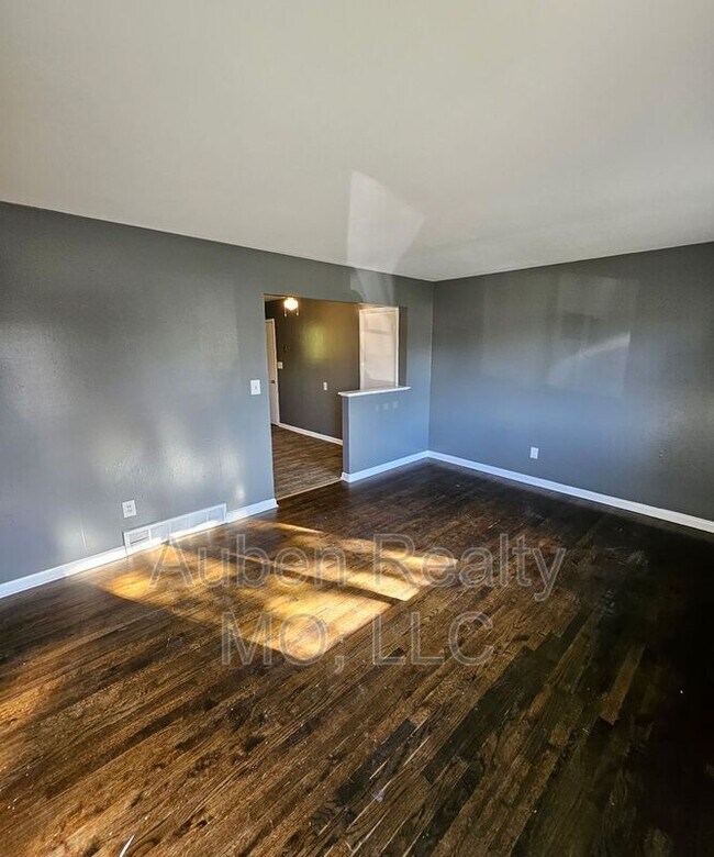 Foto del edificio - 5247 Hadley St