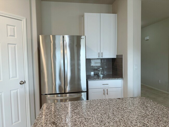 Foto del edificio - 126 Courageous Side Way