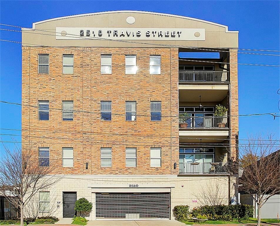 Primary Photo - 2510 Travis St