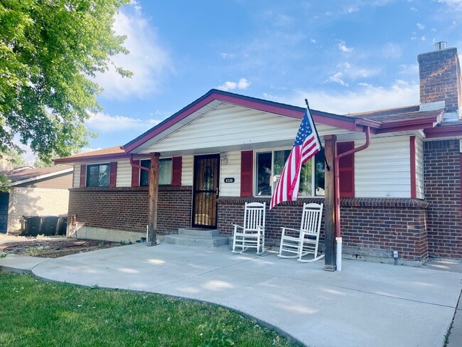 Building Photo - 6336 W 71st Pl