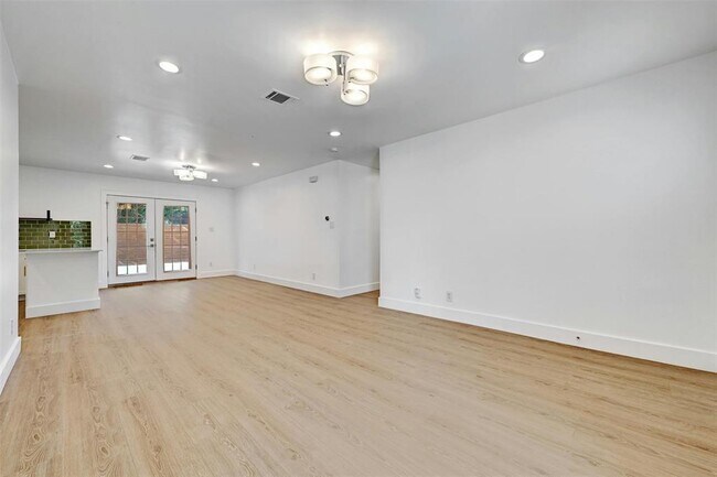 Foto del edificio - 2604 Berkett Dr
