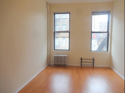 Primary Photo - 291 E 77th St