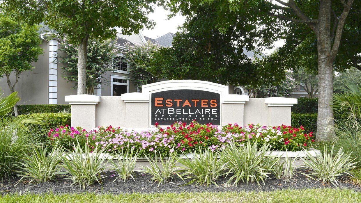 Estates at Bellaire Apartments Houston, TX